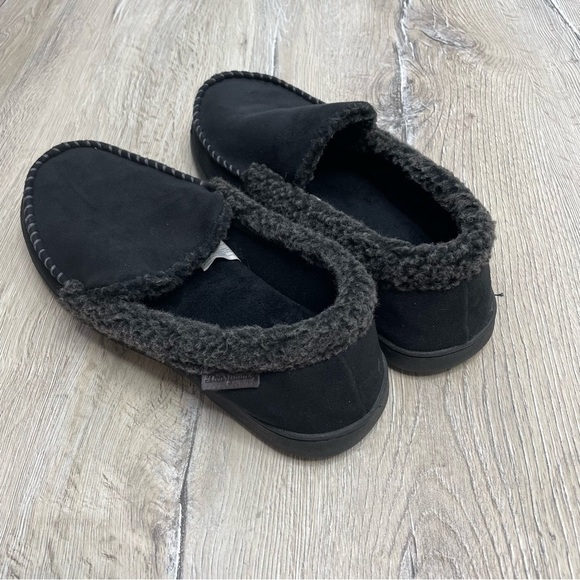 Dearfoams Slippers - Picture 8 of 11